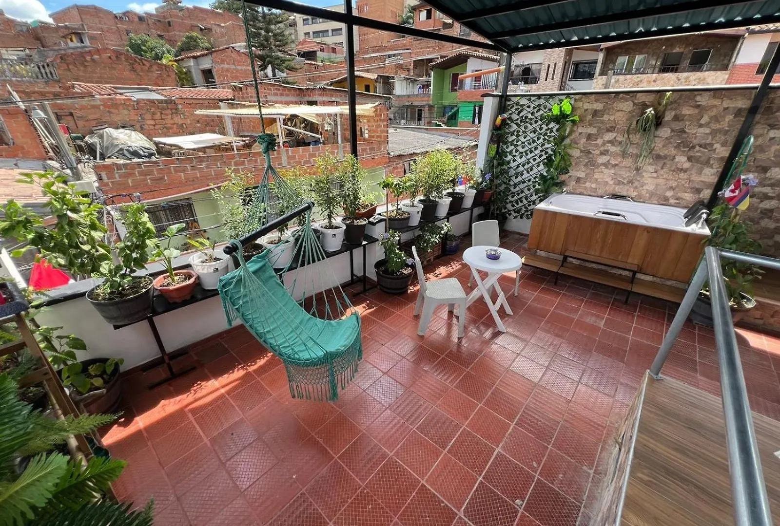 Hermoso Pent-House Con Jacuzzi Y Amplia Terraza Apartment Medellin Colombia