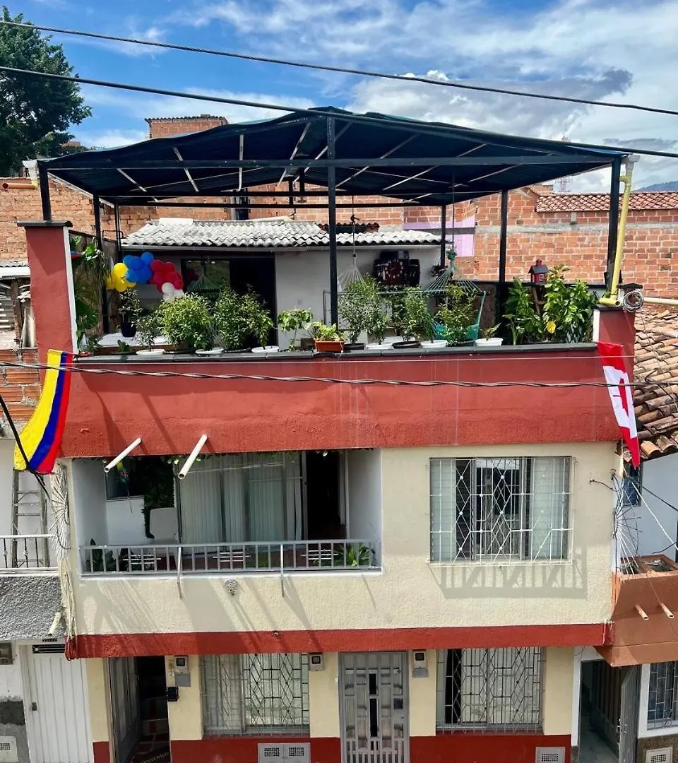 Hermoso Pent-House Con Jacuzzi Y Amplia Terraza Apartment Medellin 0*,  Colombia