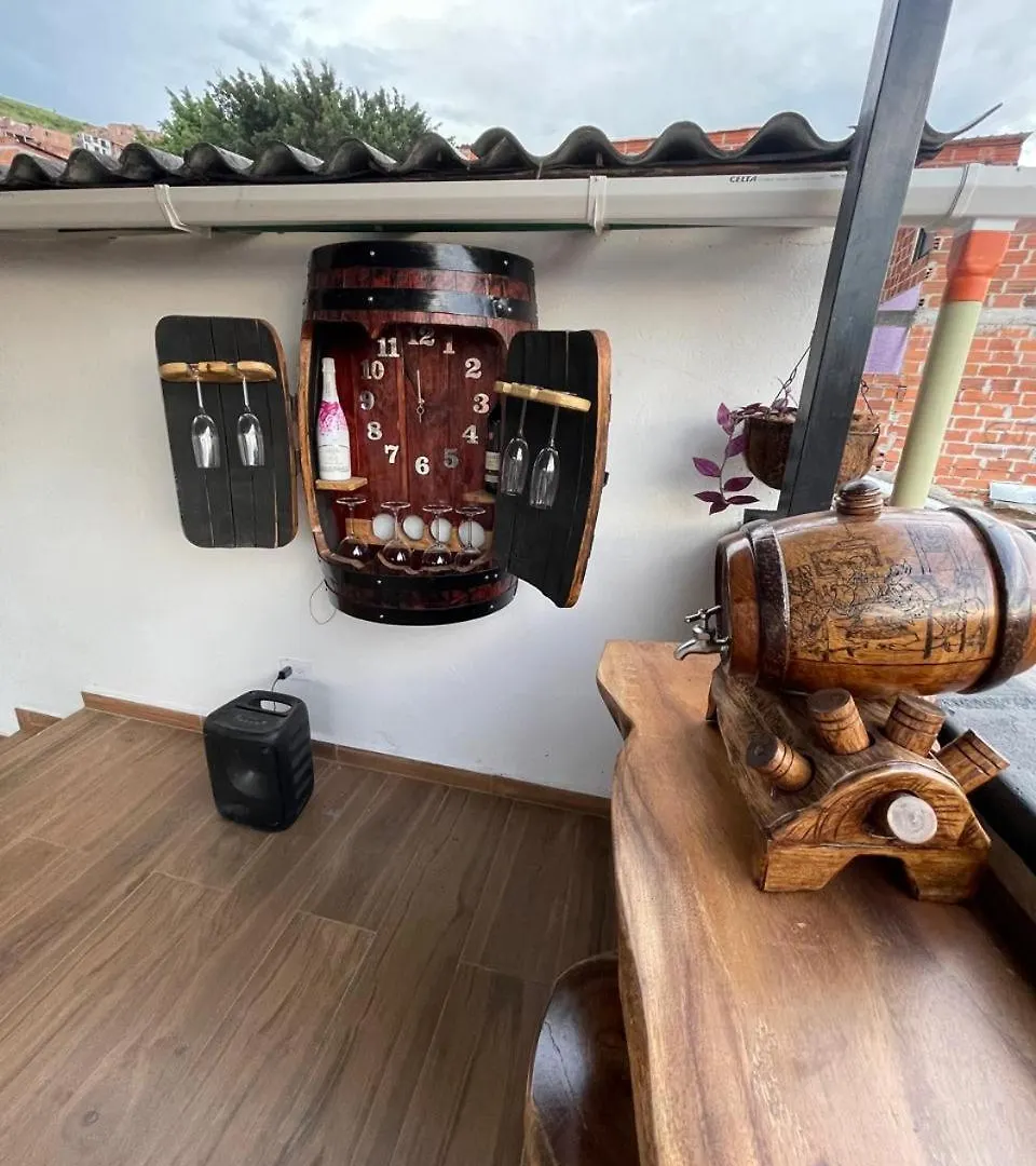 Hermoso Pent-House Con Jacuzzi Y Amplia Terraza Apartment Medellin