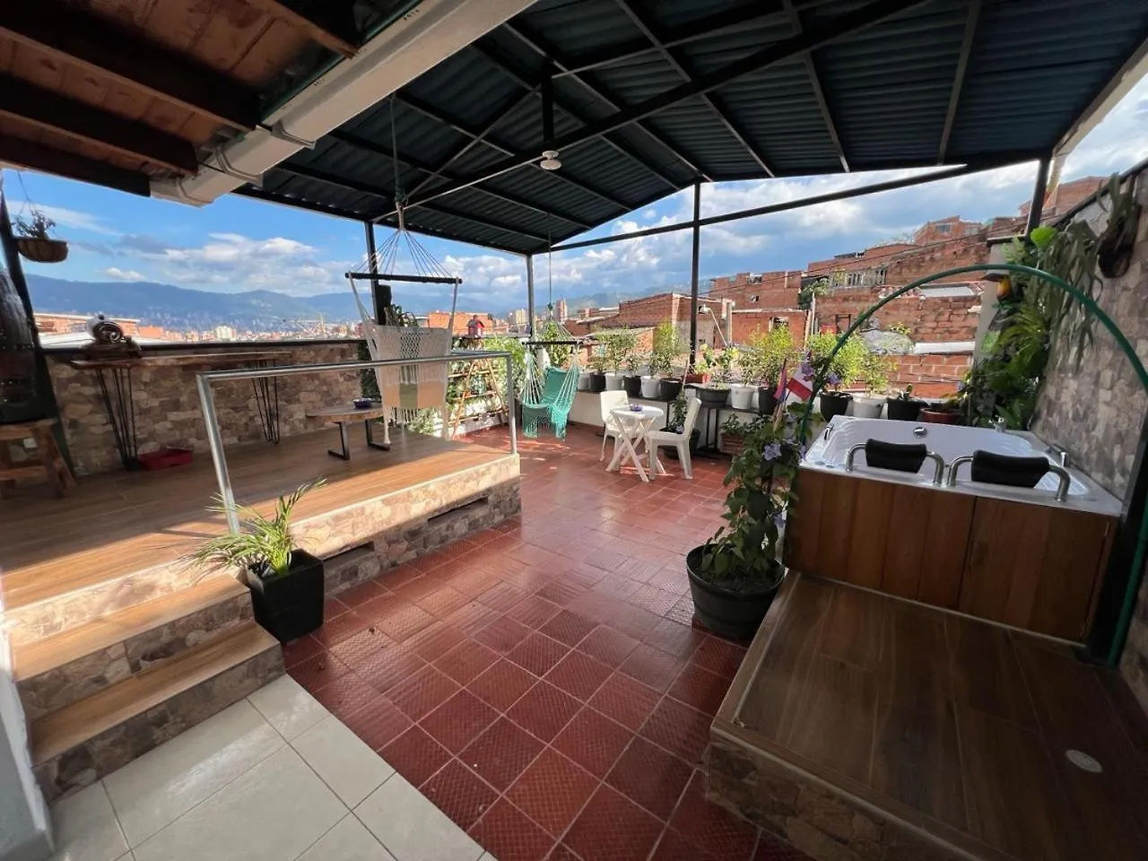 Hermoso Pent-House Con Jacuzzi Y Amplia Terraza Apartment Medellin 0*,  Colombia